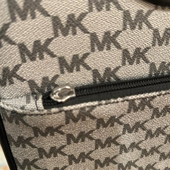 Michael Kors Studio Heritage Logo Suitcase - Picture 9 of 16